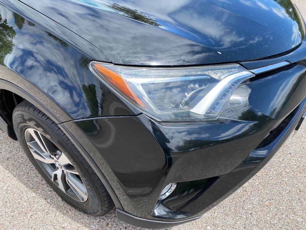 Toyota RAV4 XLE 2017
