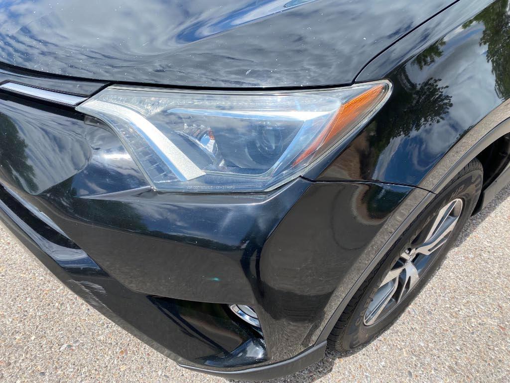 Toyota RAV4 XLE 2017