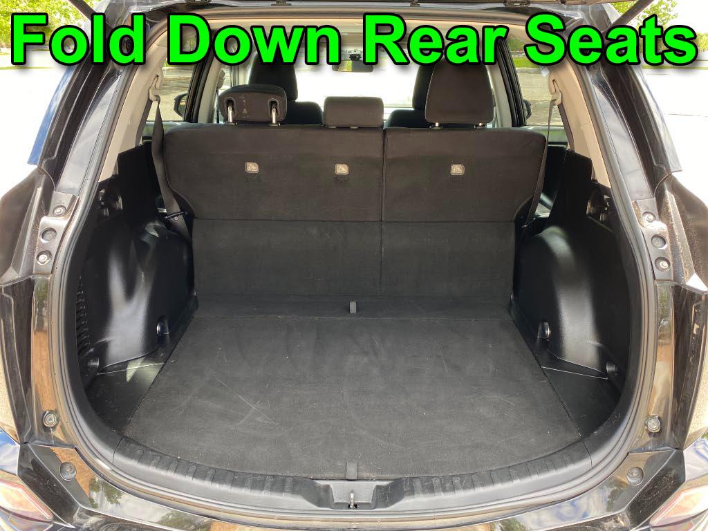 Toyota RAV4 XLE 2017