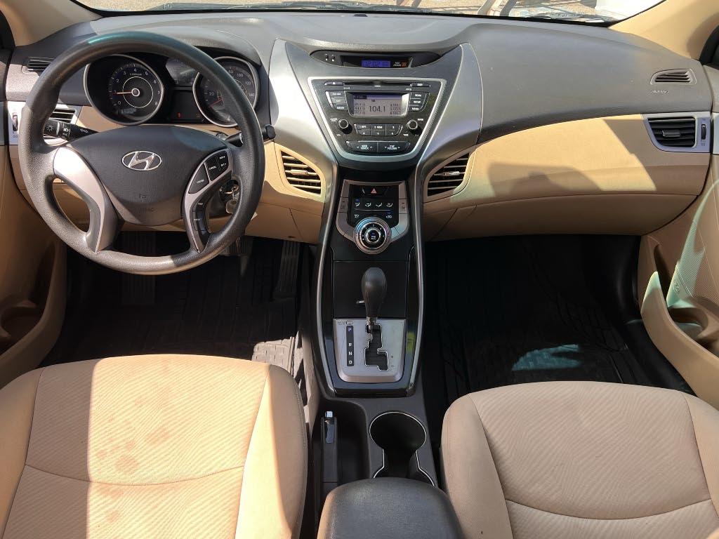 Hyundai ELANTRA GLS/SE/  2013