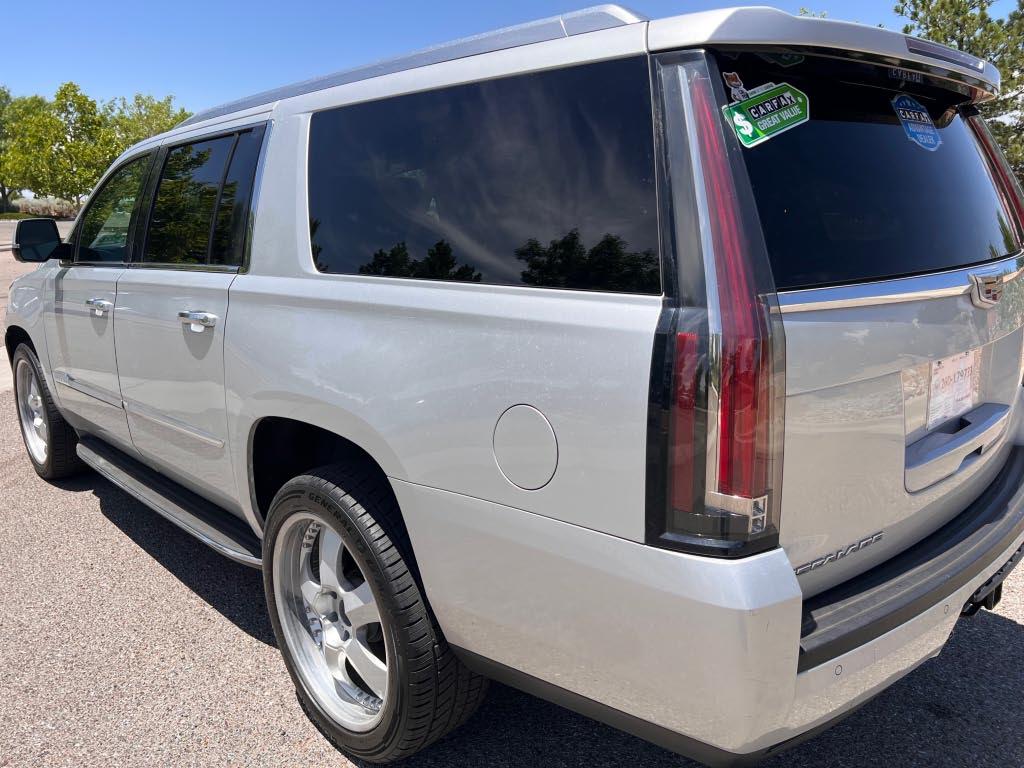 Cadillac Escalade ESV Luxury 4WD 2016
