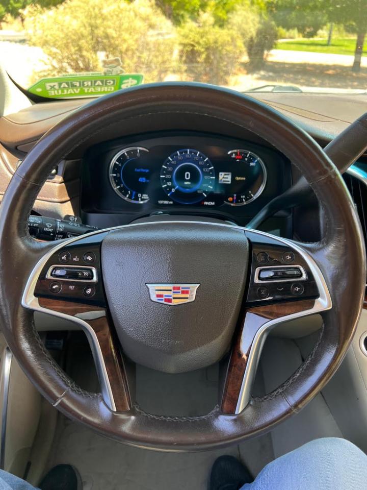 Cadillac Escalade ESV Luxury 4WD 2016