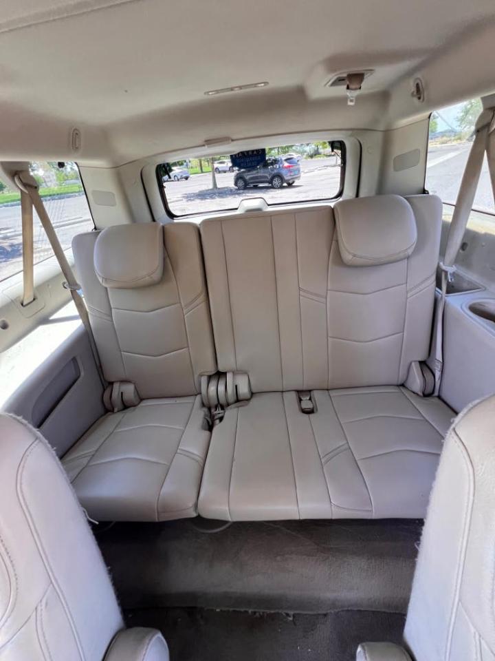 Cadillac Escalade ESV Luxury 4WD 2016