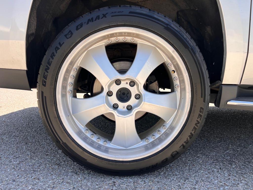 Cadillac Escalade ESV Luxury 4WD 2016
