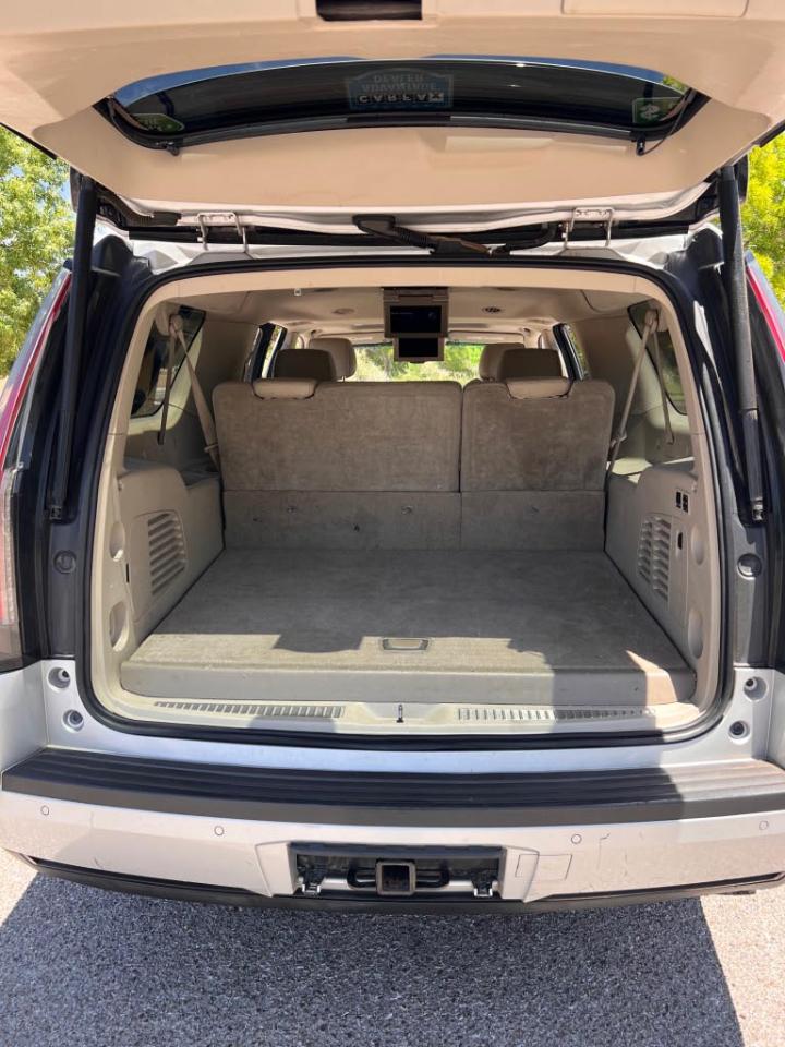 Cadillac Escalade ESV Luxury 4WD 2016