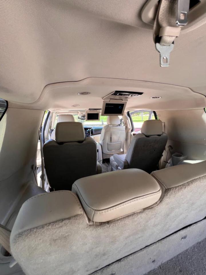 Cadillac Escalade ESV Luxury 4WD 2016