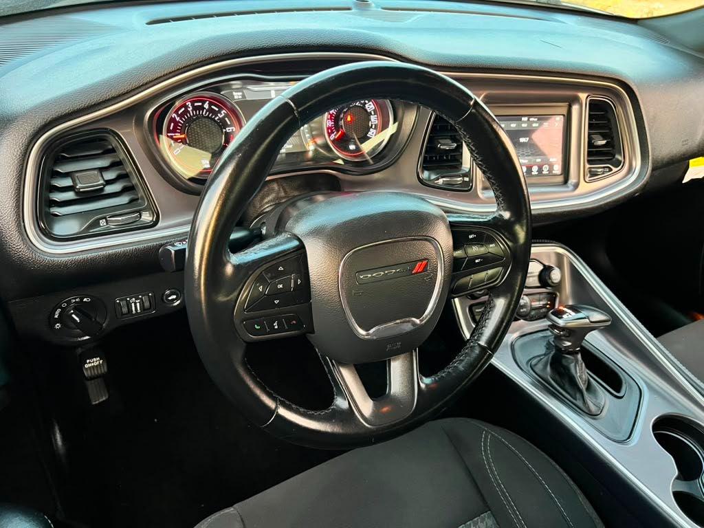 Dodge Challenger SXT 2020