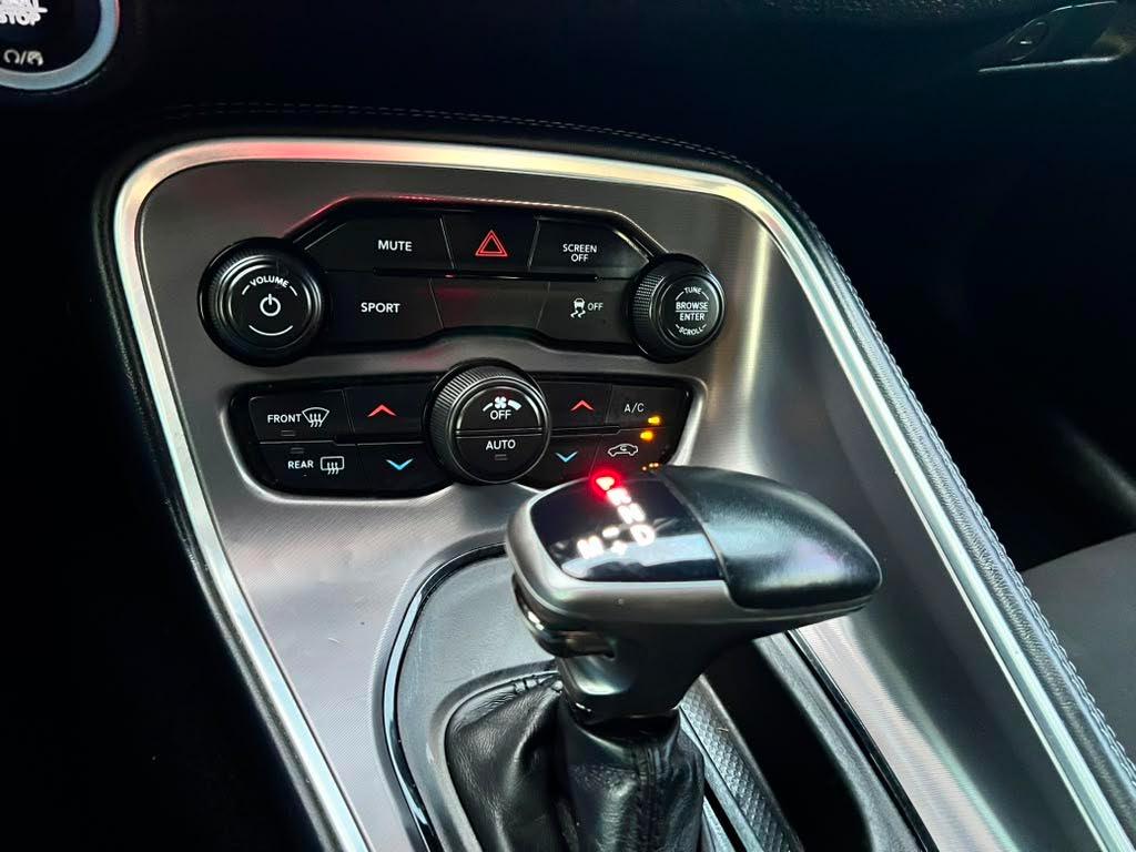Dodge Challenger SXT 2020