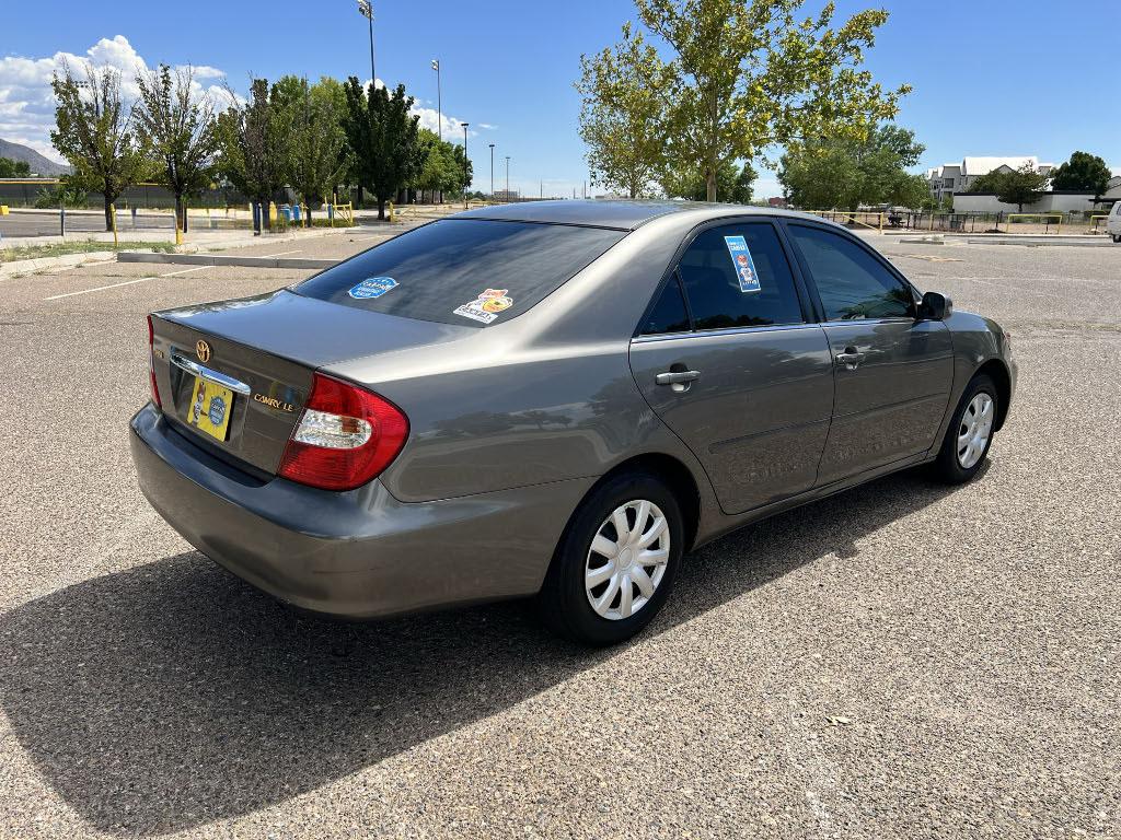 Toyota Camry LE 2002