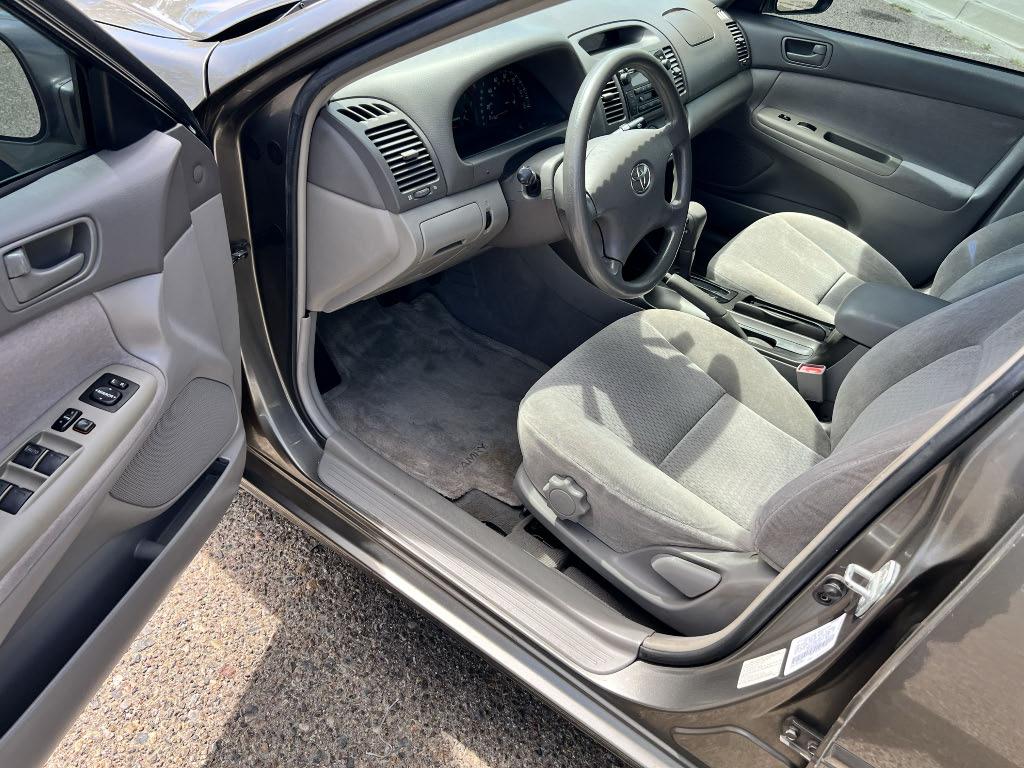 Toyota Camry LE 2002