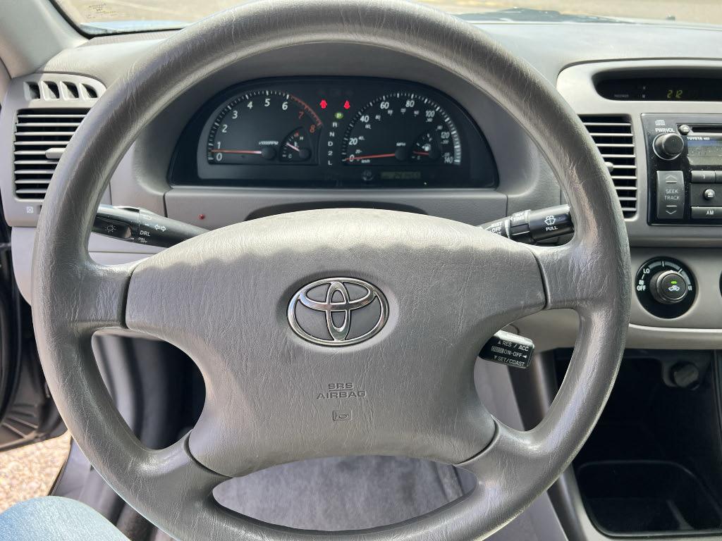 Toyota Camry LE 2002