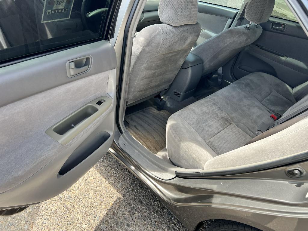 Toyota Camry LE 2002