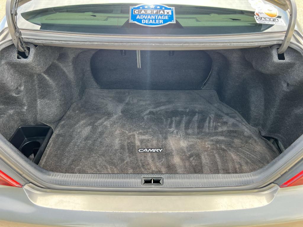 Toyota Camry LE 2002