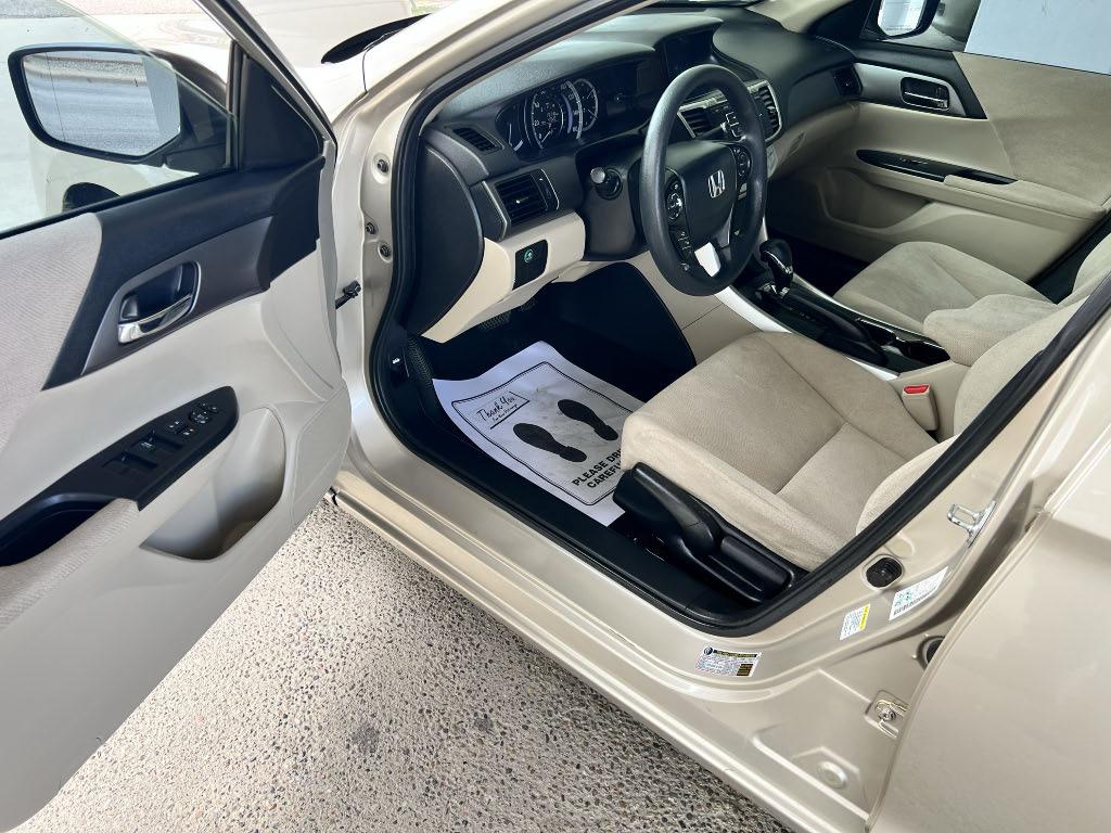 Honda Accord LX Sedan CVT 2013