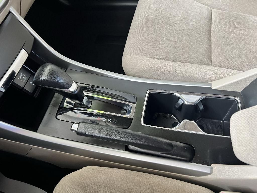 Honda Accord LX Sedan CVT 2013