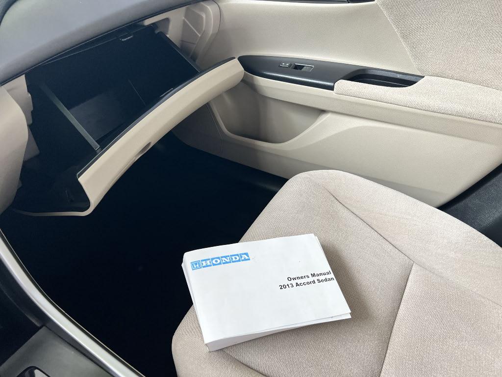 Honda Accord LX Sedan CVT 2013