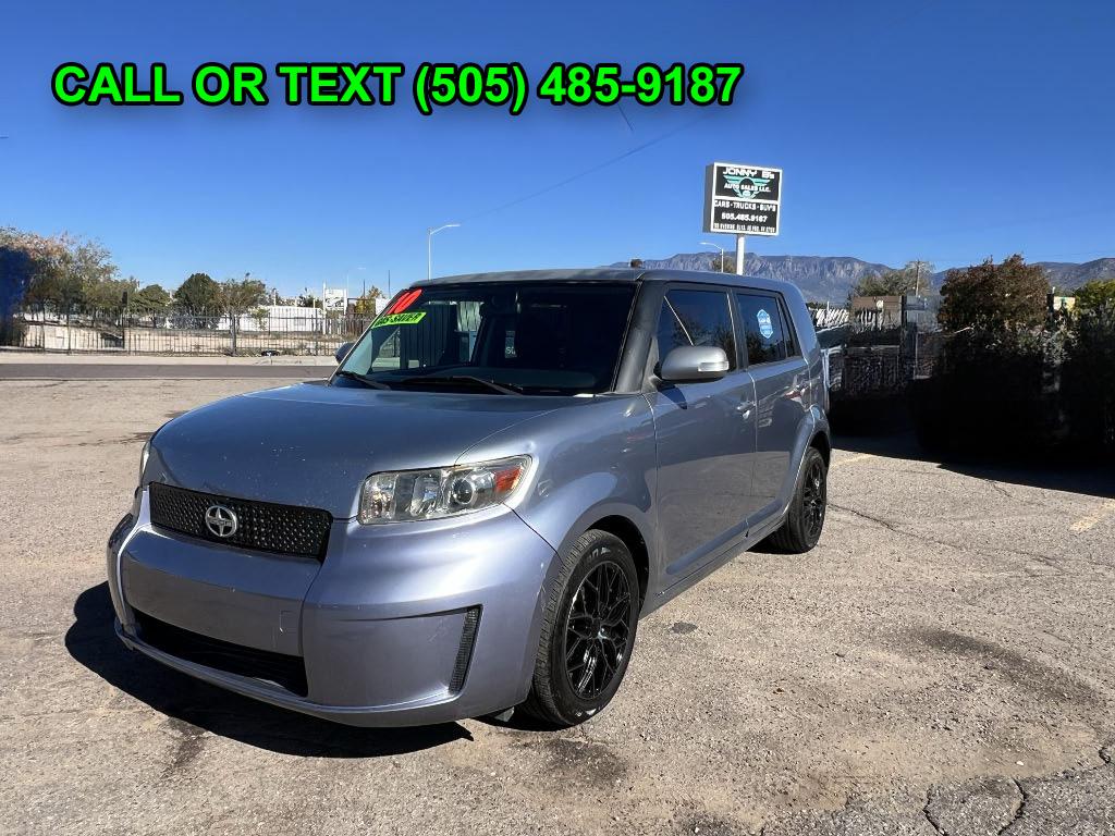 Scion xB 5-Door Wagon 5-Spd MT 2010