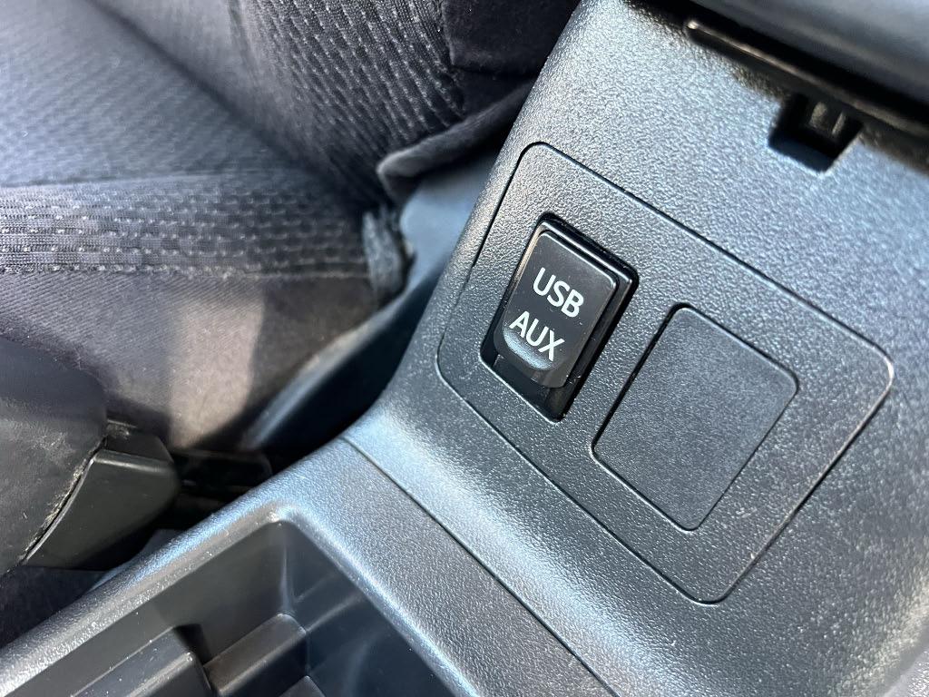 Scion xB 5-Door Wagon 5-Spd MT 2010