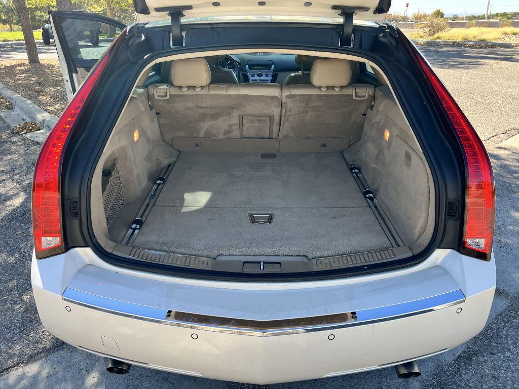 Cadillac CTS Sport Wagon 3.6L Premium AWD w/Navi 2010