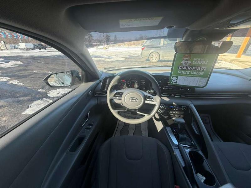 Hyundai Elantra SEL 2021