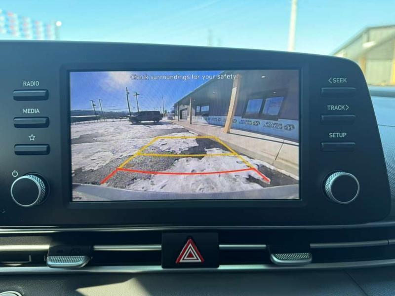 Hyundai Elantra SEL 2021