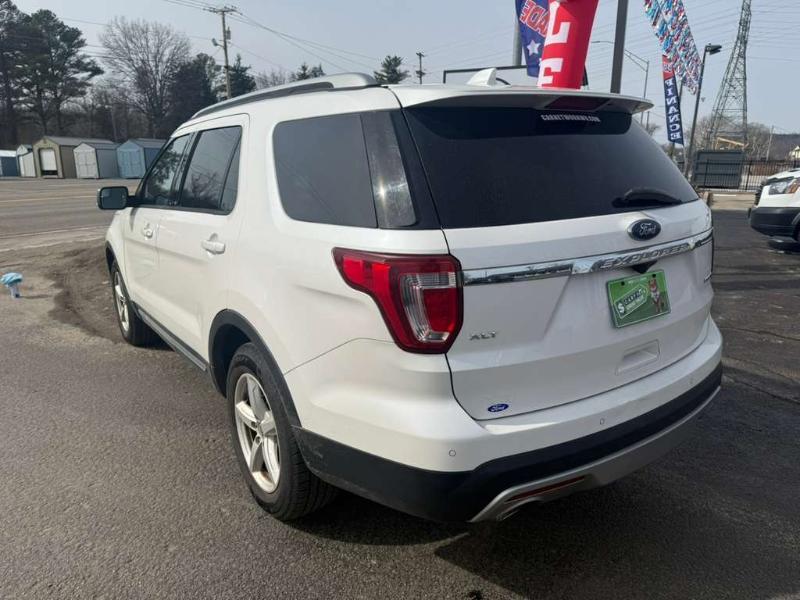 Ford Explorer XLT FWD 2016