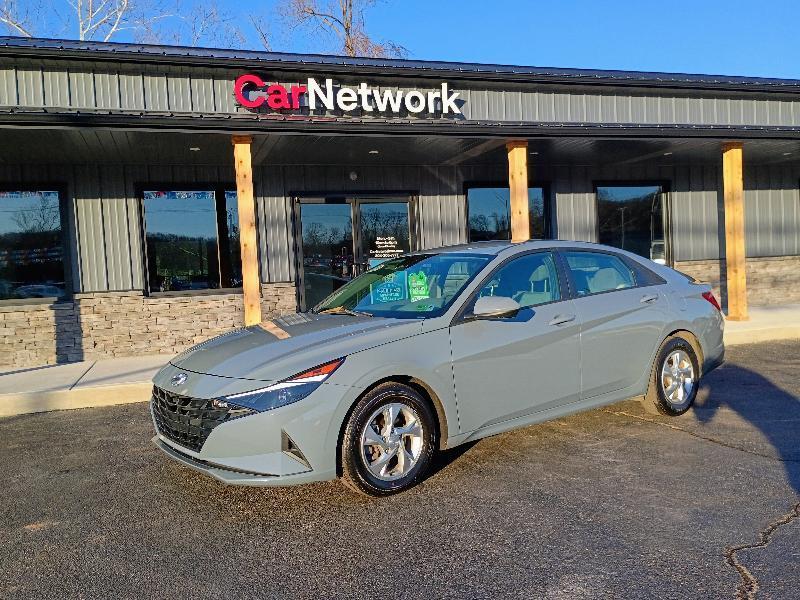 Hyundai Elantra SE 2022