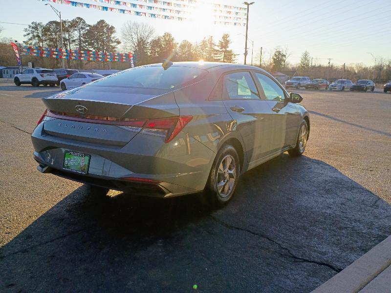 Hyundai Elantra SE 2022