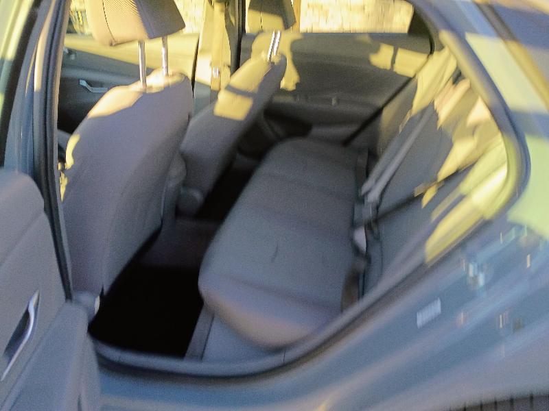 Hyundai Elantra SE 2022