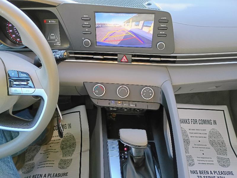 Hyundai Elantra SE 2022