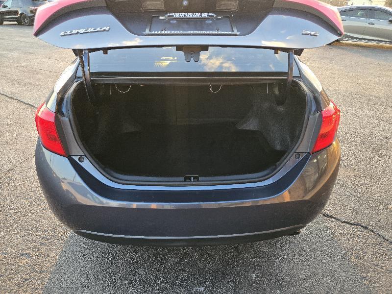 Toyota Corolla L CVT 2017