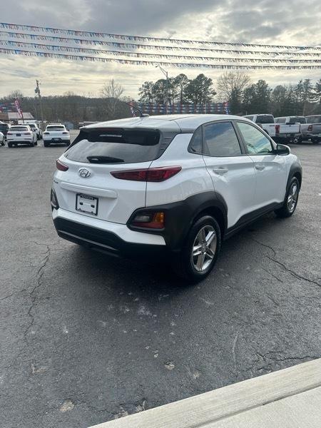 Hyundai Kona SE 2021