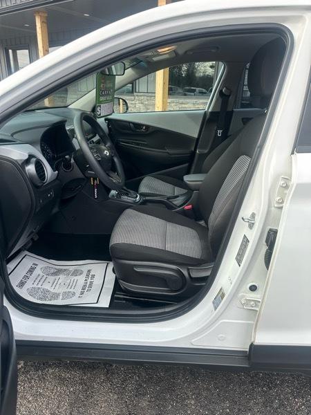 Hyundai Kona SE 2021