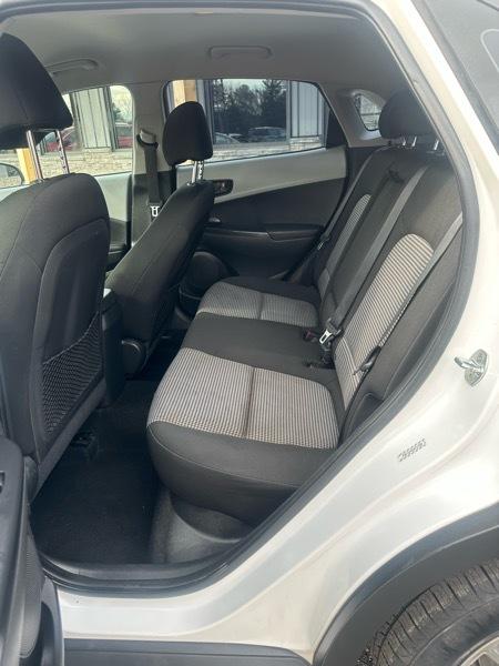 Hyundai Kona SE 2021