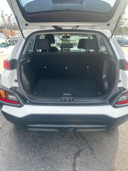 Hyundai Kona SE 2021