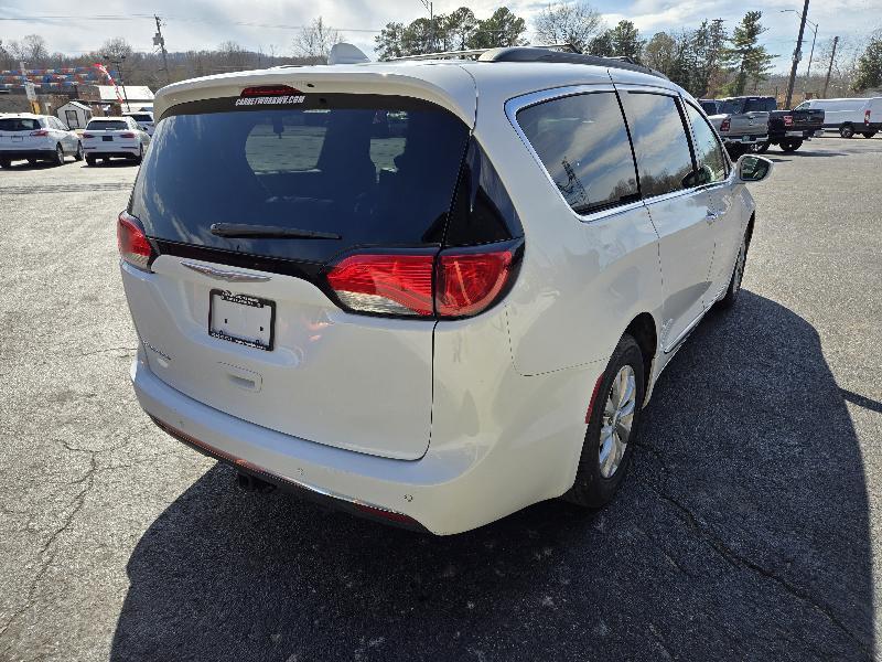 Chrysler Pacifica Touring-L 2017