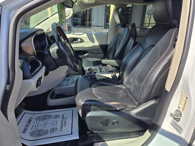 Chrysler Pacifica Touring-L 2017