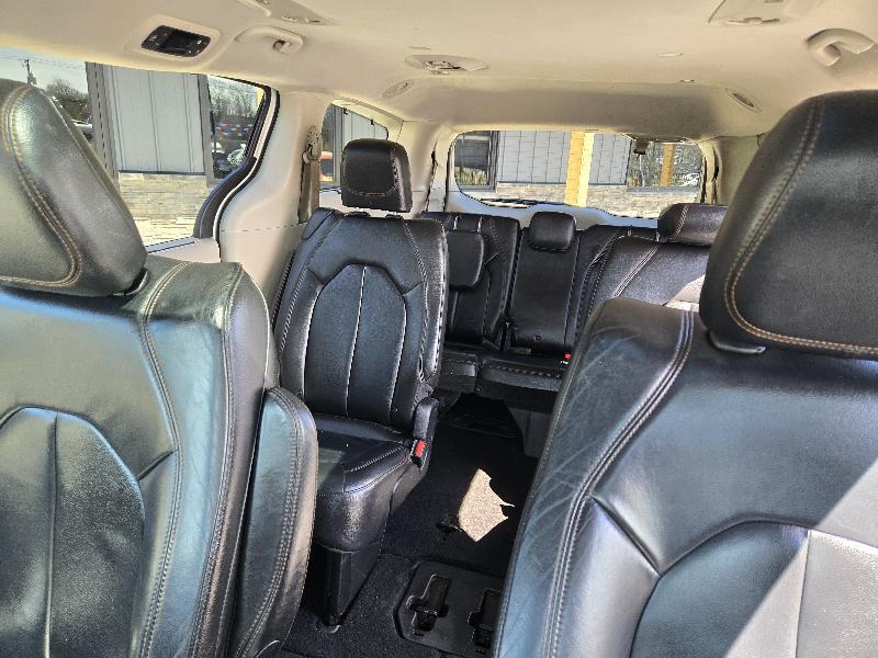 Chrysler Pacifica Touring-L 2017