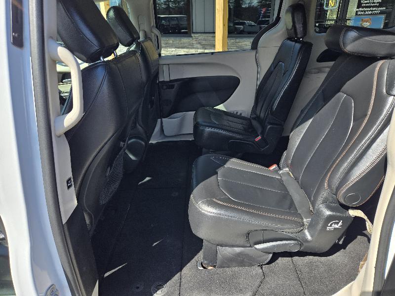 Chrysler Pacifica Touring-L 2017