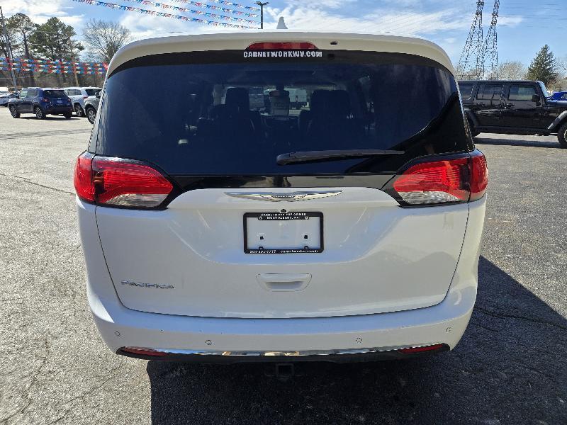 Chrysler Pacifica Touring-L 2017