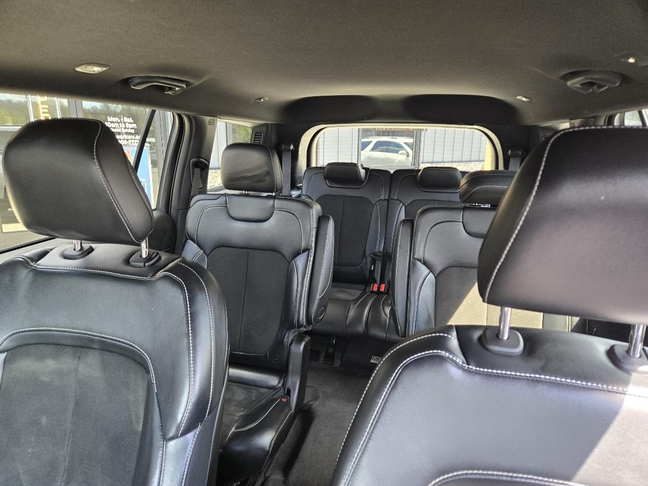 Jeep Grand Cherokee L Laredo 4WD 2021