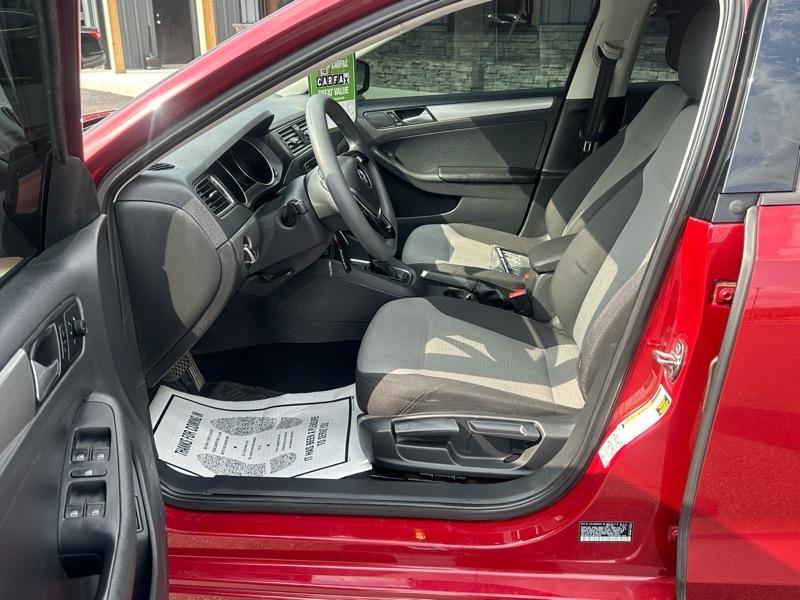 Volkswagen Jetta 1.4T S 6A 2018