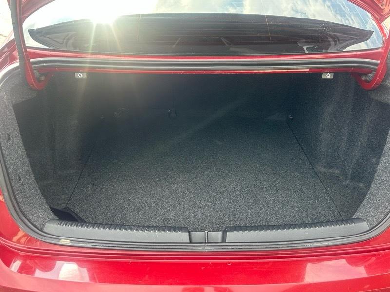 Volkswagen Jetta 1.4T S 6A 2018