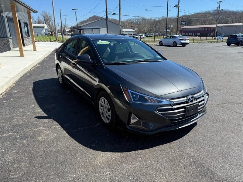 Hyundai Elantra SE 6M 2020