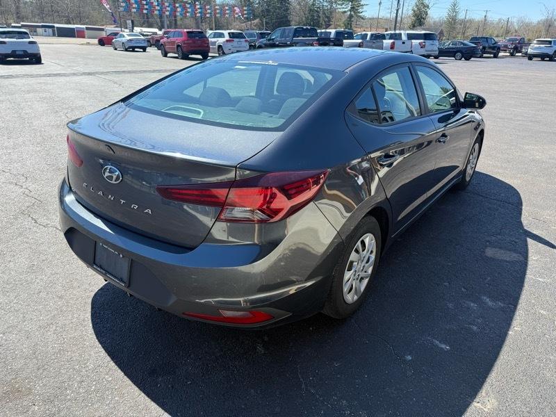 Hyundai Elantra SE 6M 2020