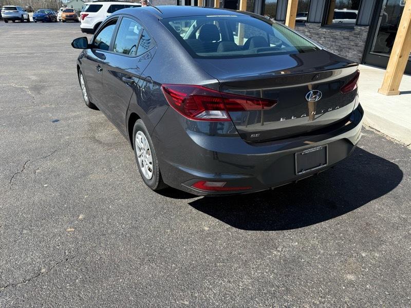 Hyundai Elantra SE 6M 2020