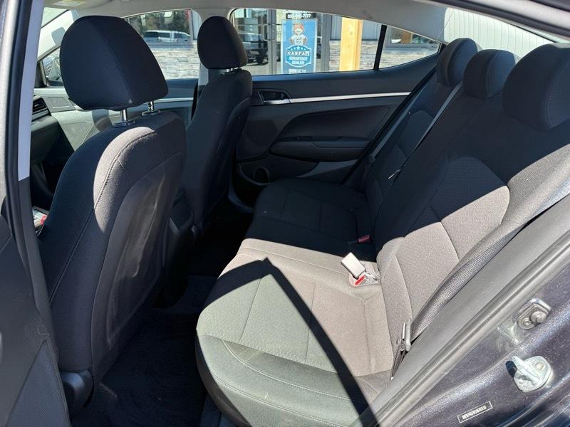 Hyundai Elantra SE 6M 2020