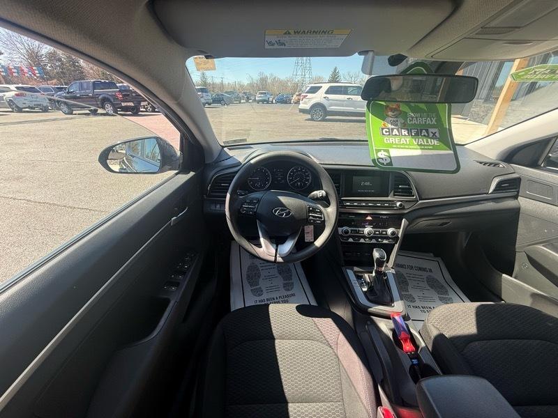 Hyundai Elantra SE 6M 2020