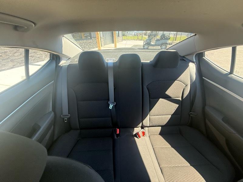 Hyundai Elantra SE 6M 2020