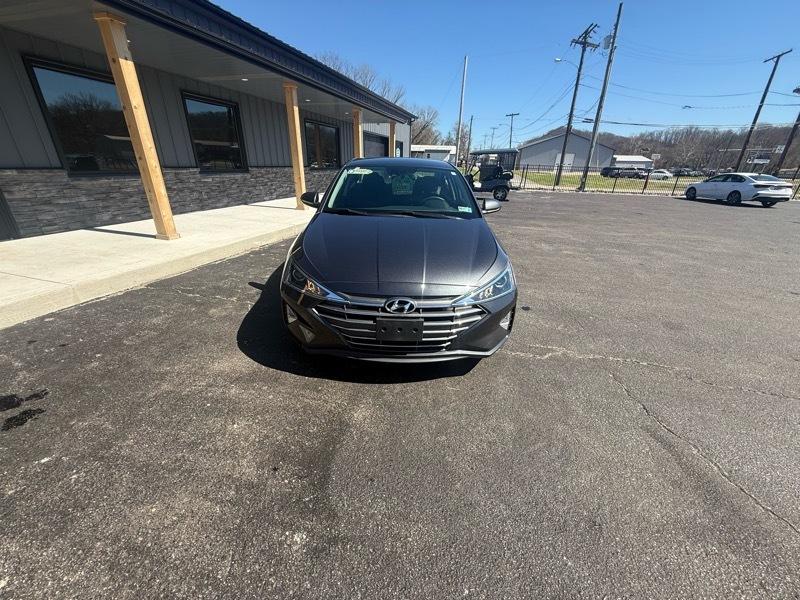 Hyundai Elantra SE 6M 2020